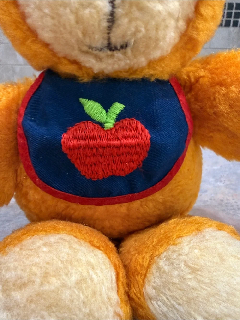 Fisher Price 1975 Freddy Bear Plush #418 Vintage Squeaker Toy Apple Bib Works